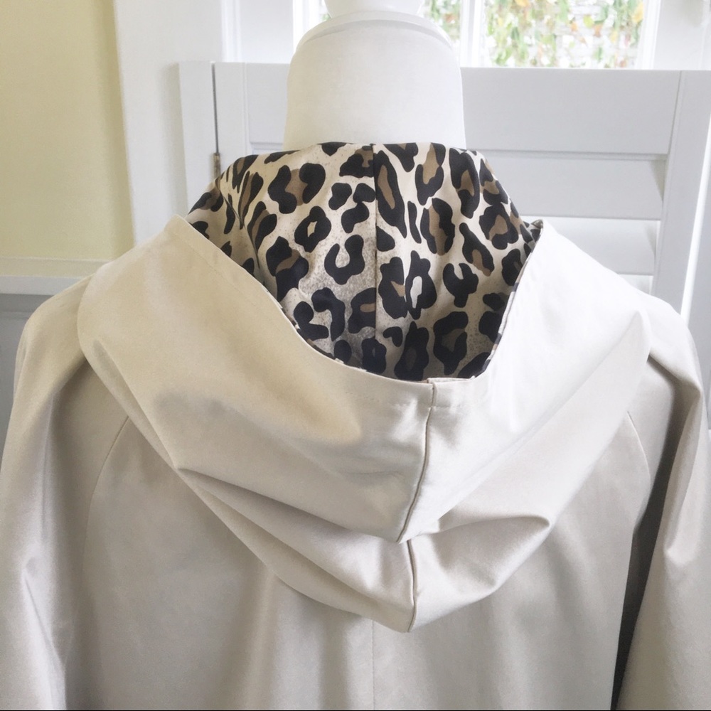 Joan Rivers Tan Reversible Hooded Rain Poncho Women’s Size Small NEW - Picture 5 of 8